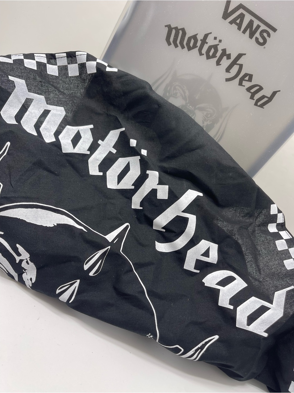 Vans MOTORHEAD Black Bandana Scarf with Silver Skull & Chain Graphic - Picture 6 of 12